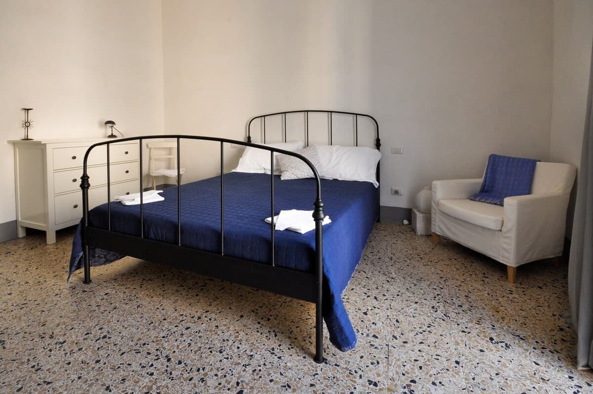 Appartamento con balconi — foto 6